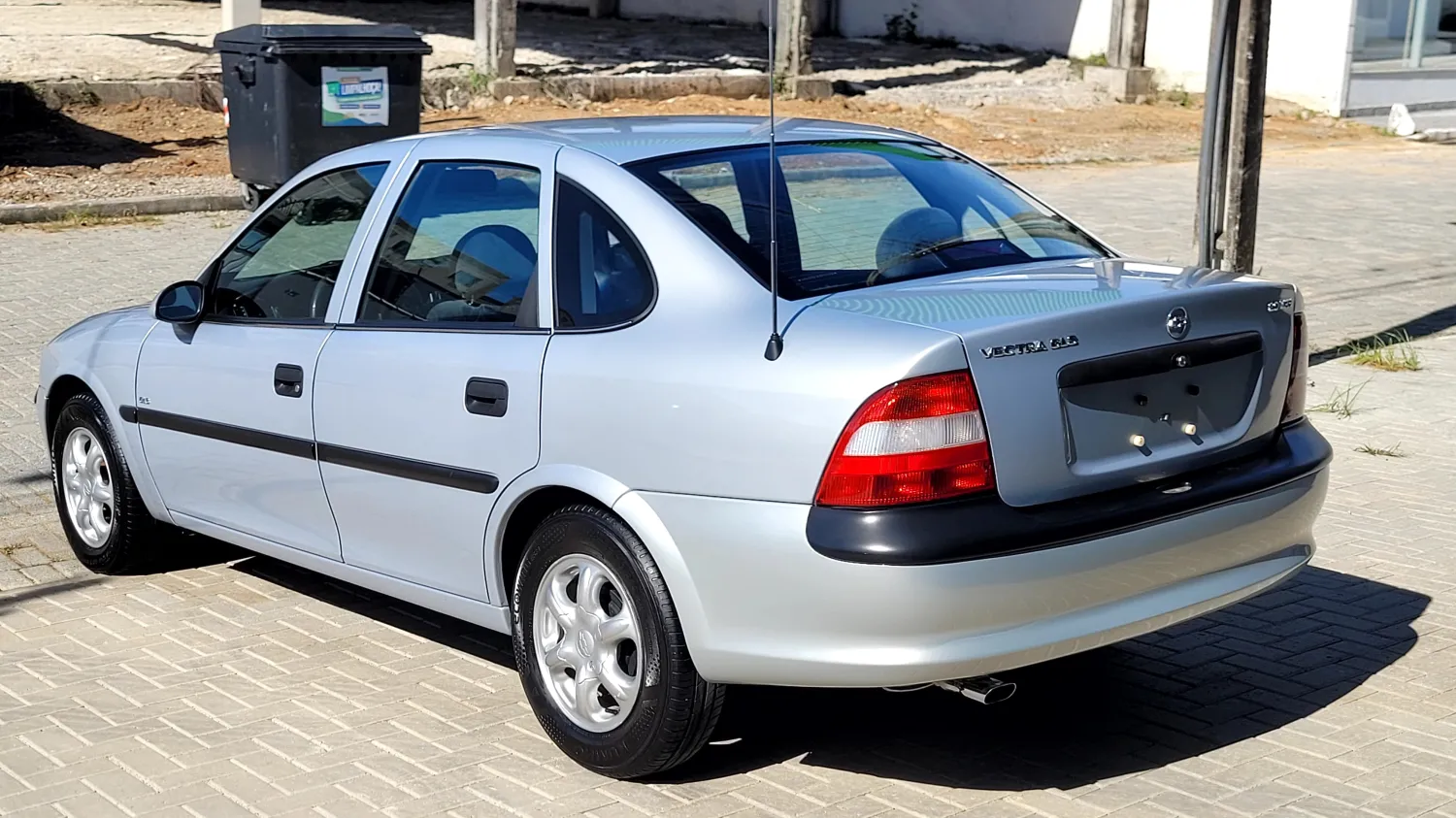 Vectra - Foto #23 do anúncio à venda de Carro clássico