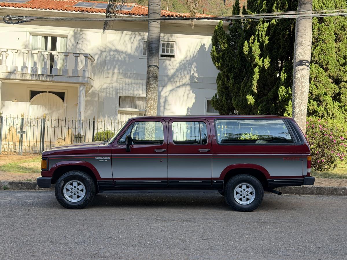 Veraneio - Foto #3 do anúncio à venda de Carro clássico