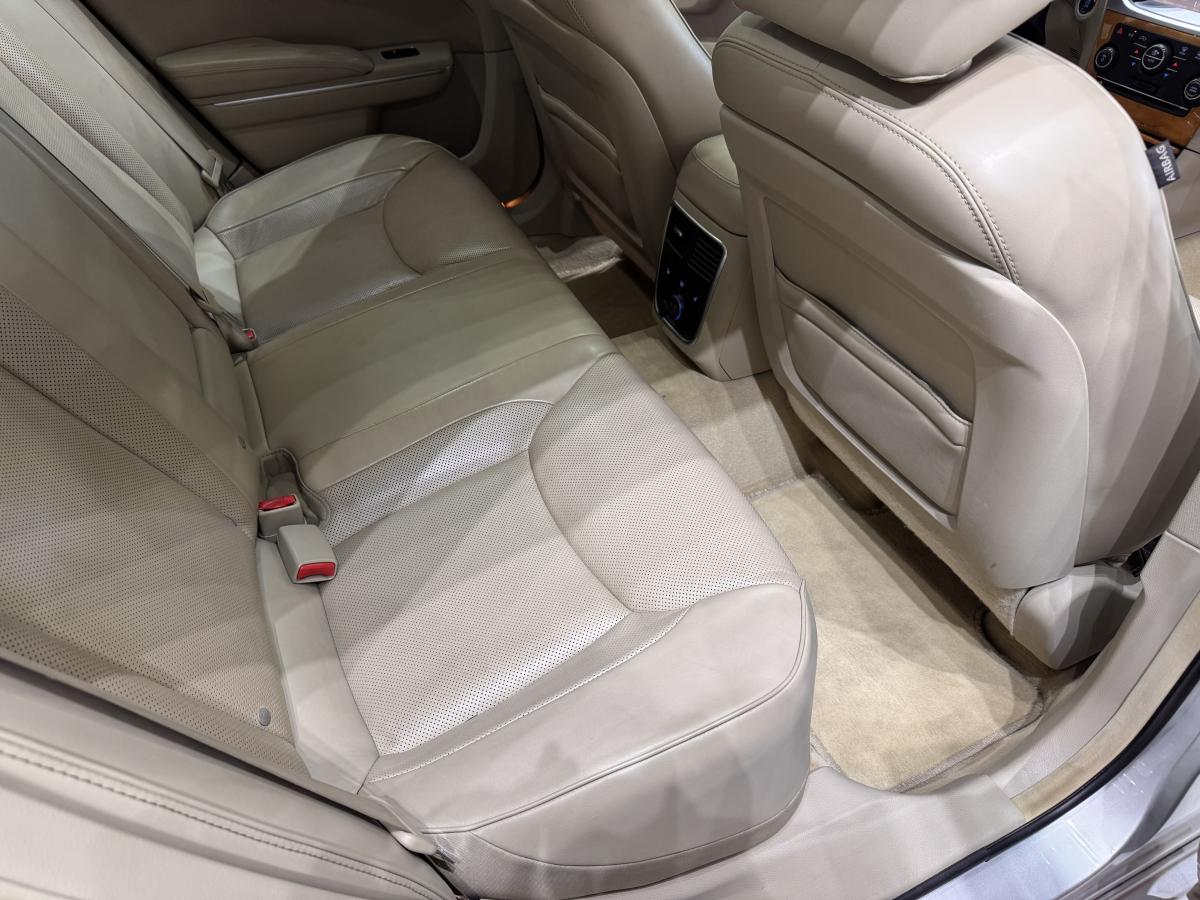 300C - Foto #3 do anúncio à venda de Carro clássico