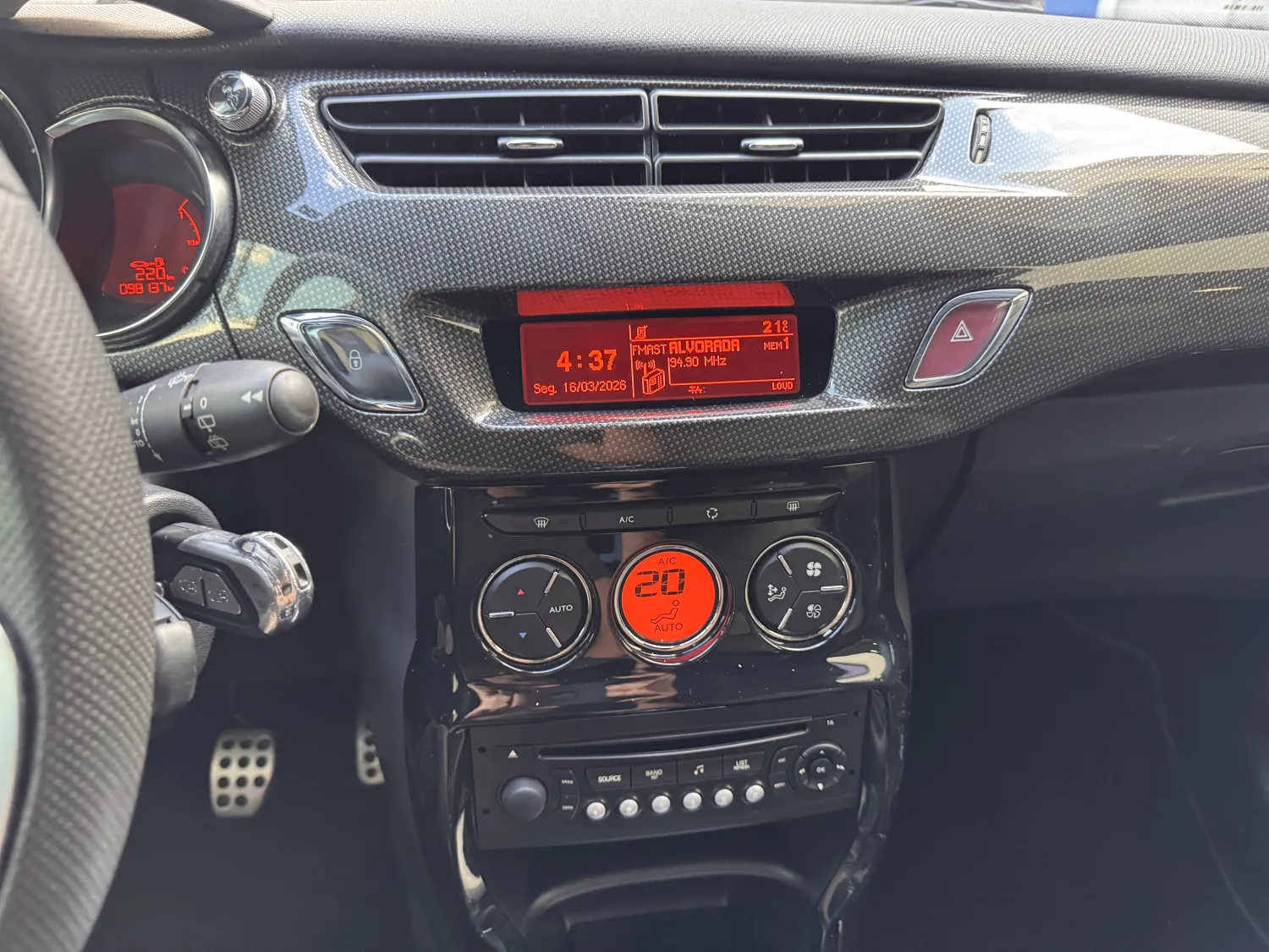 DS3 - Foto #16 do anúncio à venda de Carro clássico