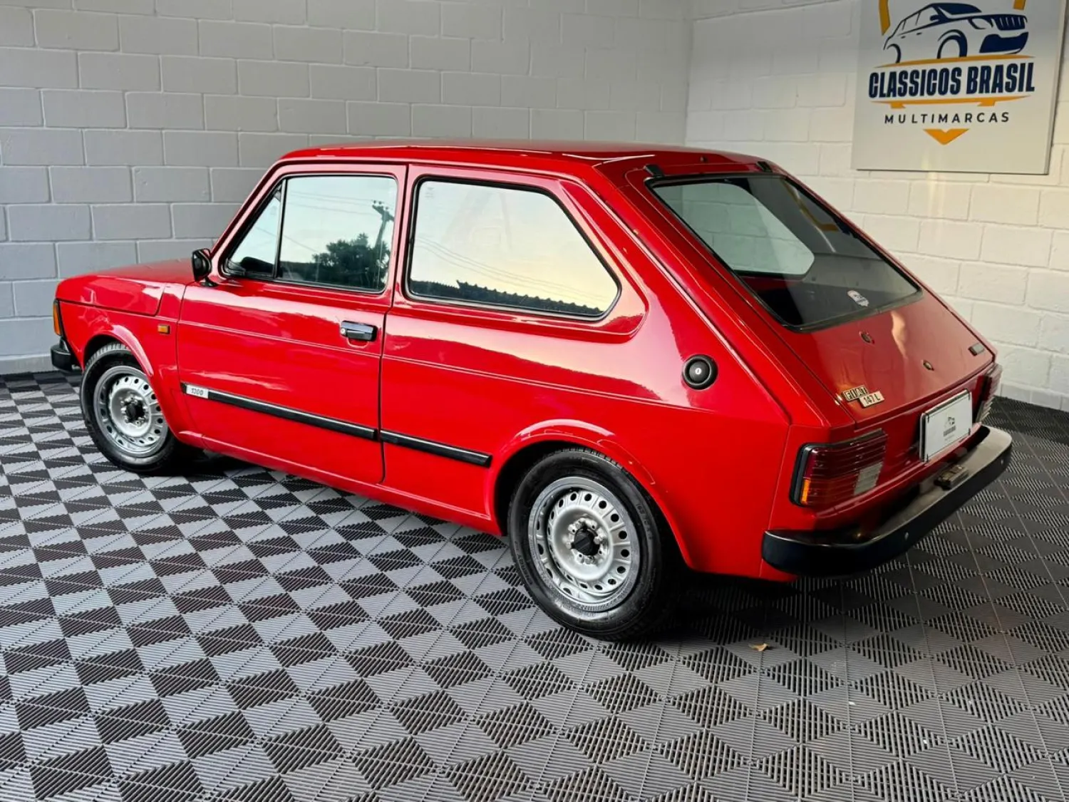 Fiat 147 L - Foto #3 do anúncio à venda de Carro clássico