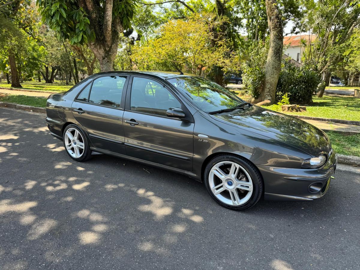 Marea - Foto #2 do anúncio à venda de Carro clássico