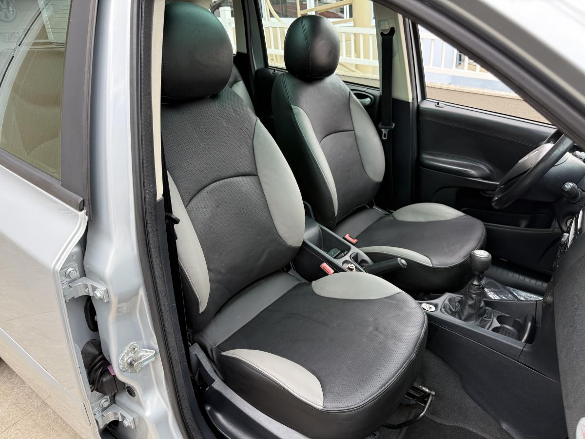 Stilo - Foto #3 do anúncio à venda de Carro clássico