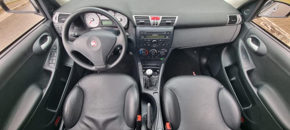 Stilo - Foto #6 do anúncio à venda de Carro clássico