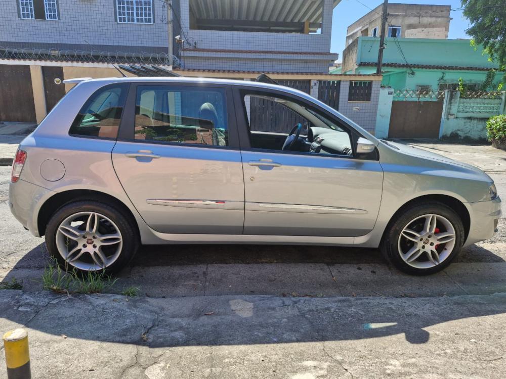 Stilo - Foto #10 do anúncio à venda de Carro clássico
