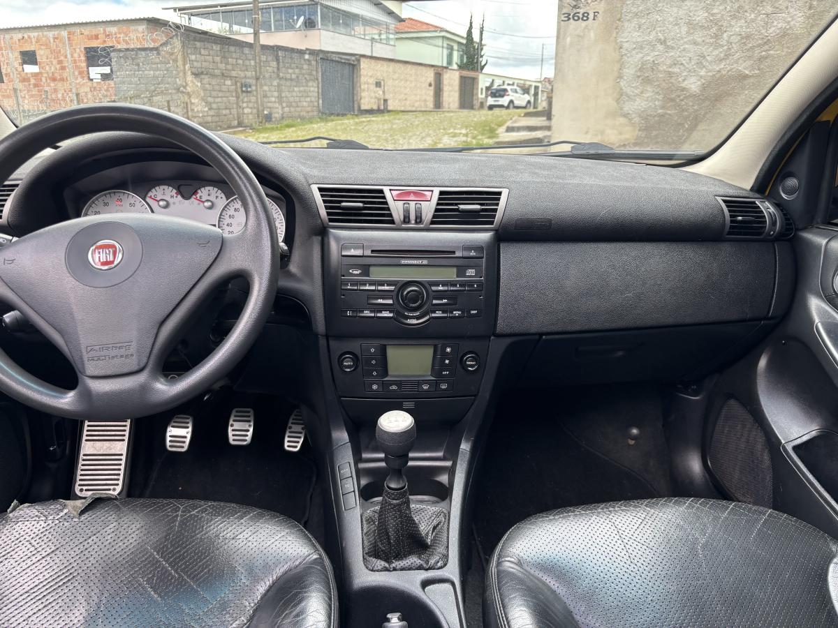 Stilo - Foto #8 do anúncio à venda de Carro clássico