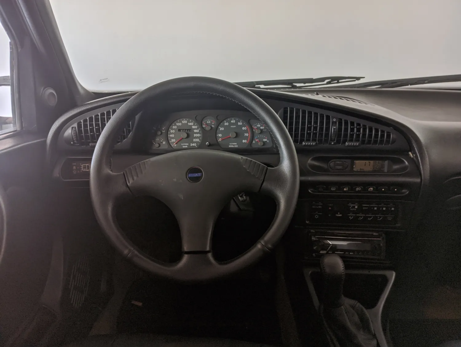 Tempra - Foto #8 do anúncio à venda de Carro clássico
