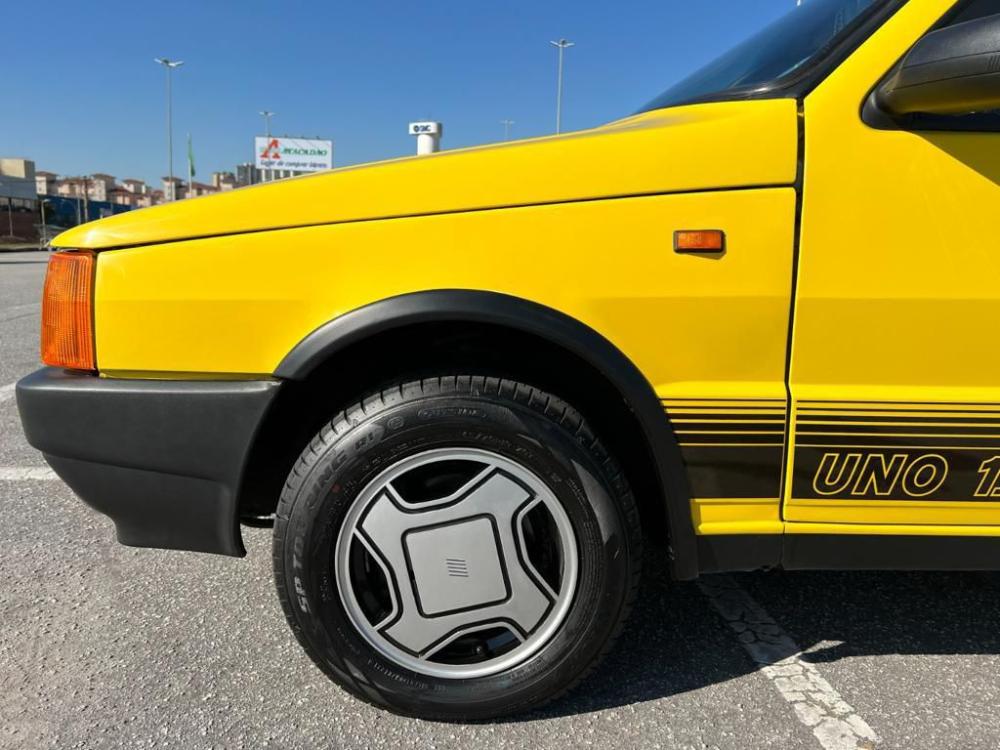 Uno - Foto #10 do anúncio à venda de Carro clássico