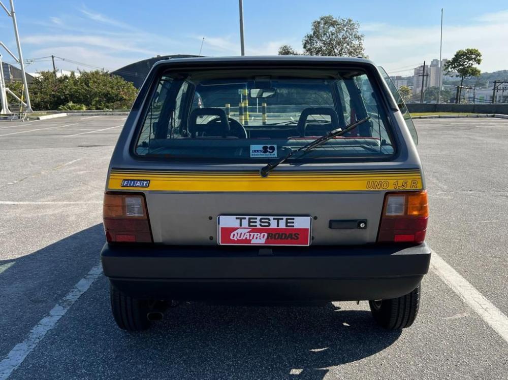 Uno - Foto #15 do anúncio à venda de Carro clássico