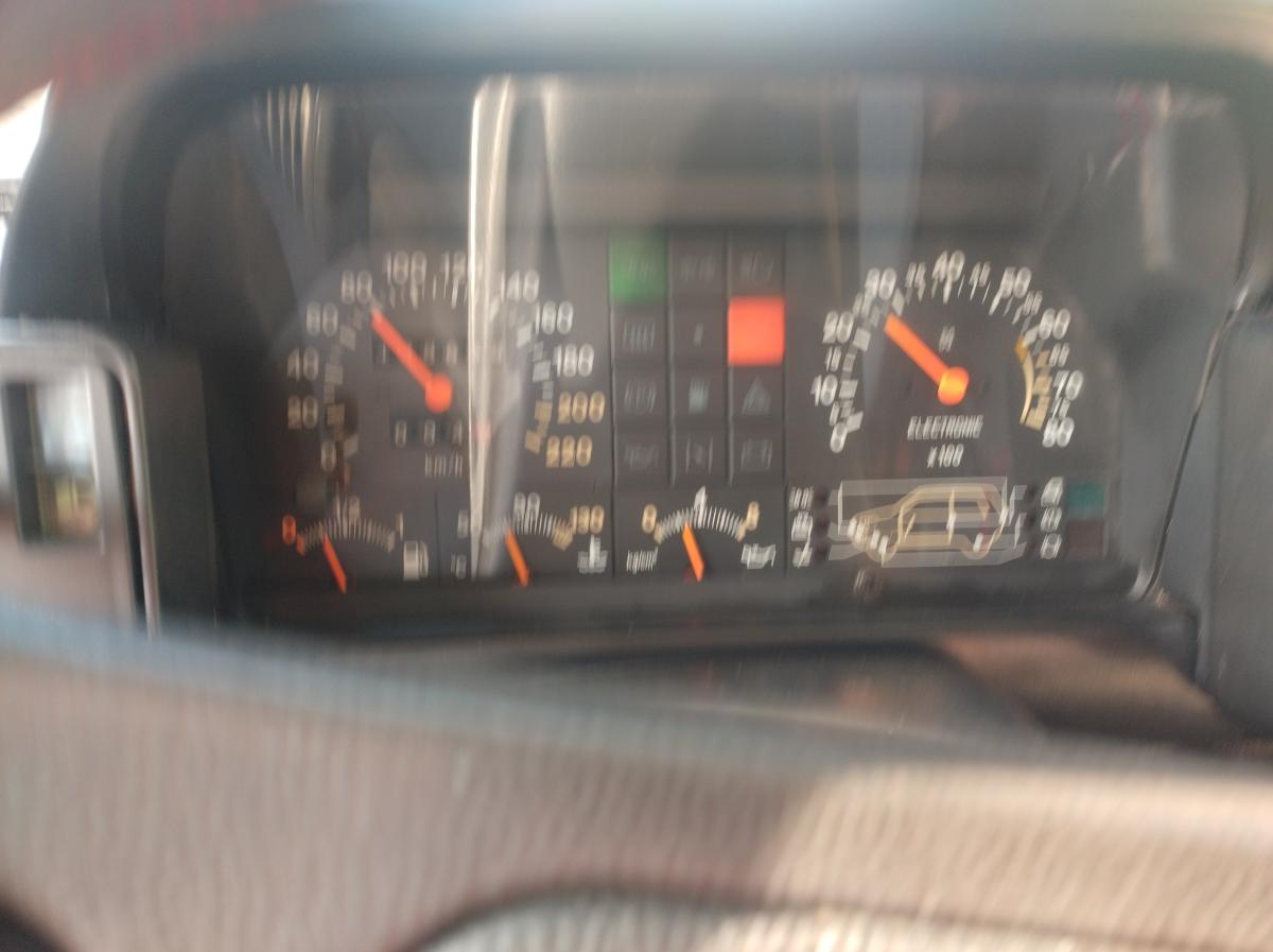 Uno - Foto #11 do anúncio à venda de Carro clássico
