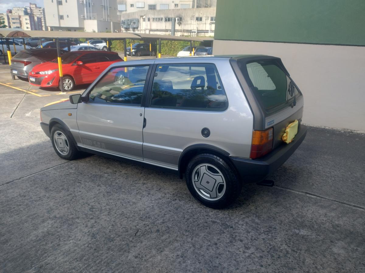 Uno - Foto #17 do anúncio à venda de Carro clássico