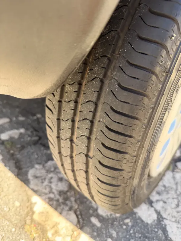 Uno - Foto #2 do anúncio à venda de Carro clássico