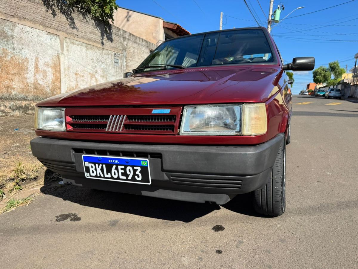 Uno - Foto #5 do anúncio à venda de Carro clássico