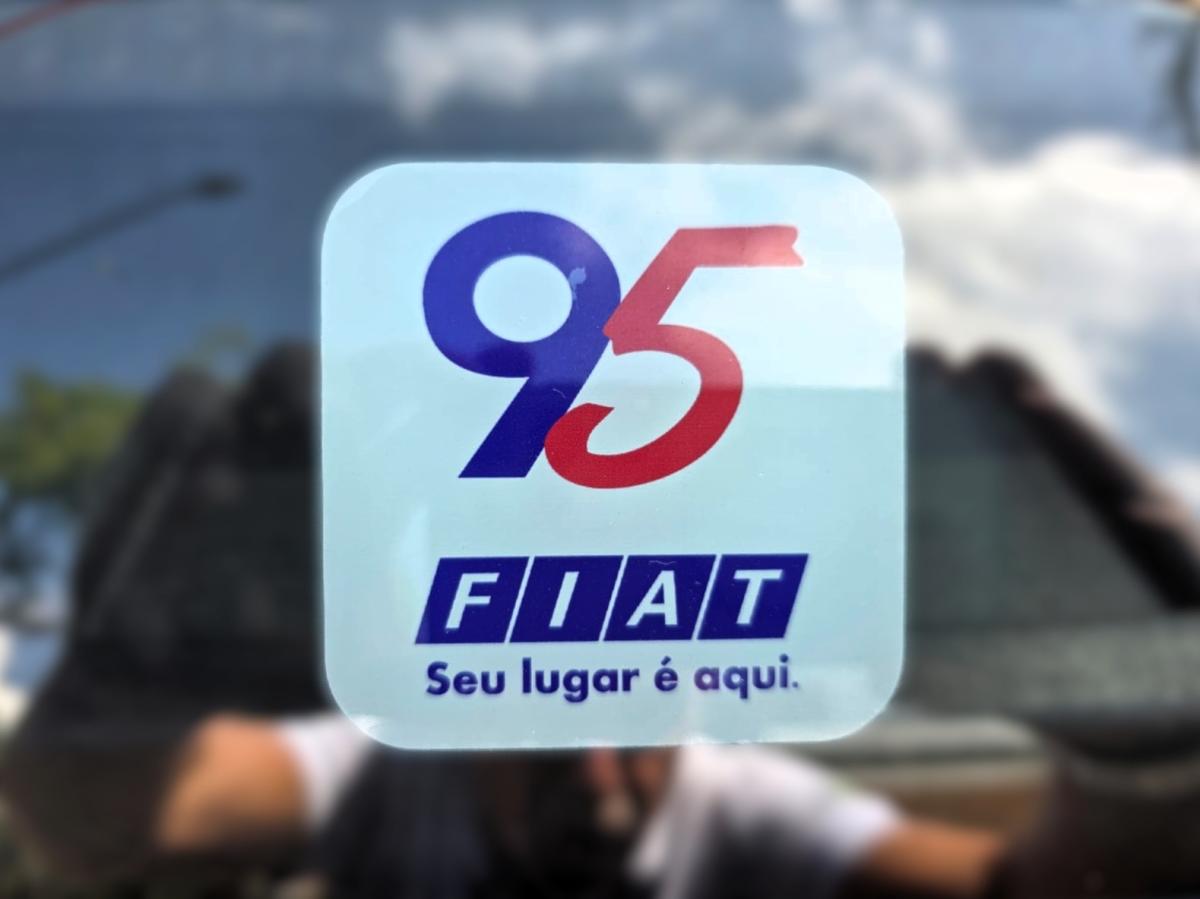 Uno - Foto #10 do anúncio à venda de Carro clássico
