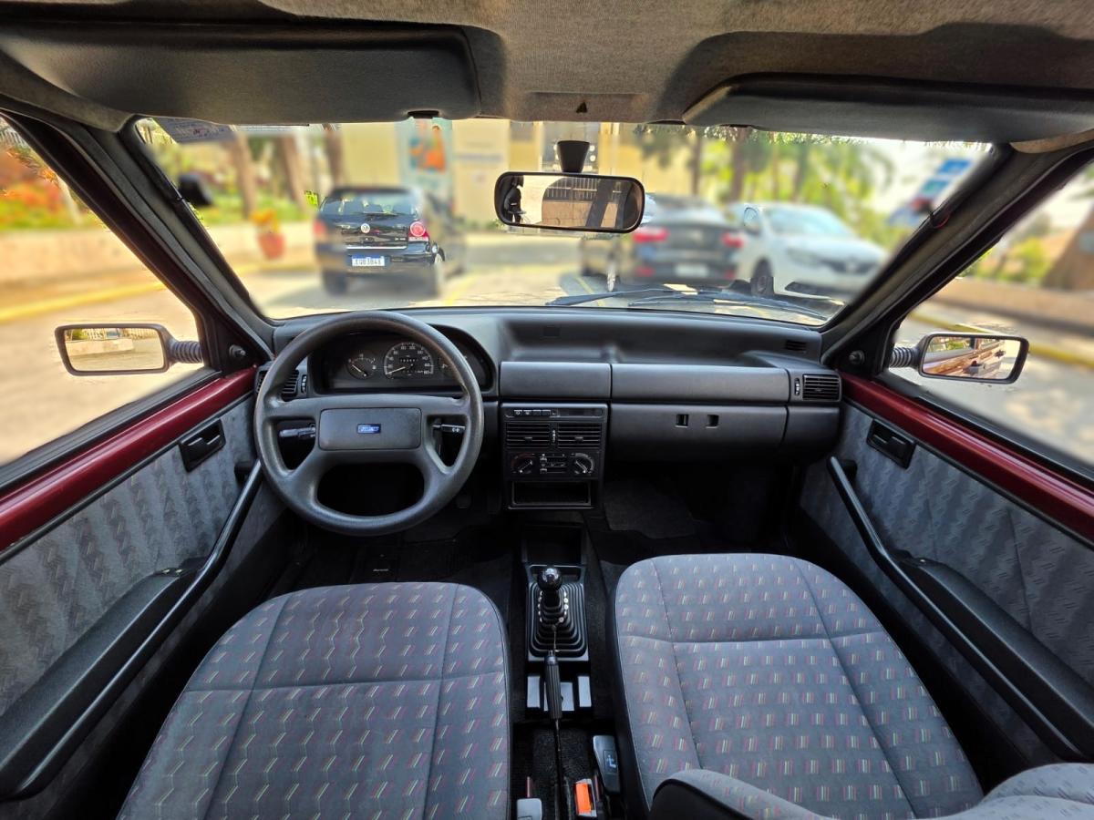 Uno - Foto #13 do anúncio à venda de Carro clássico