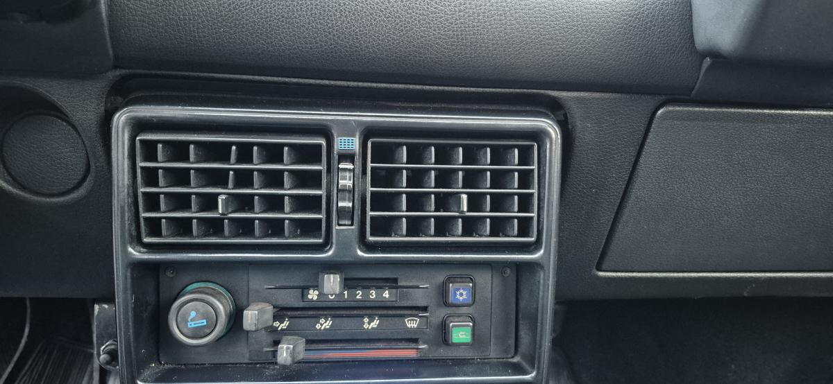 Uno - Foto #8 do anúncio à venda de Carro clássico