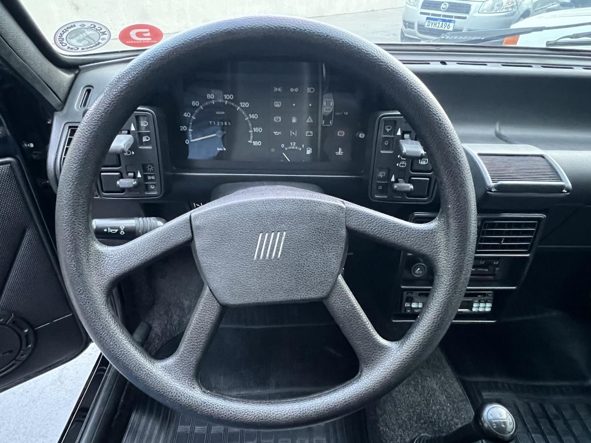Uno - Foto #2 do anúncio à venda de Carro clássico
