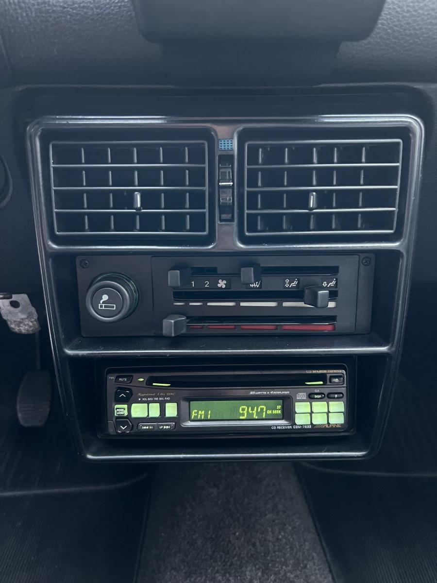 Uno - Foto #4 do anúncio à venda de Carro clássico