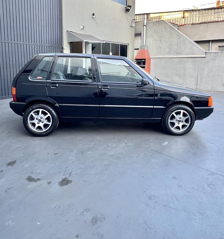 Uno - Foto #20 do anúncio à venda de Carro clássico