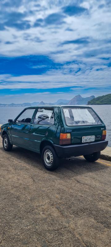 Uno - Foto #2 do anúncio à venda de Carro clássico