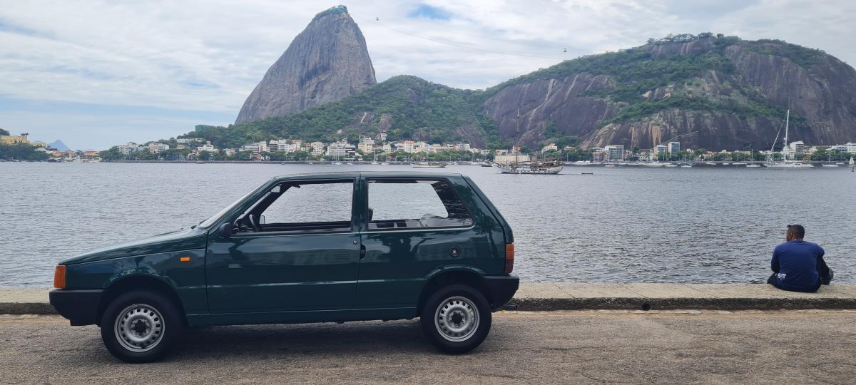 Uno - Foto #10 do anúncio à venda de Carro clássico