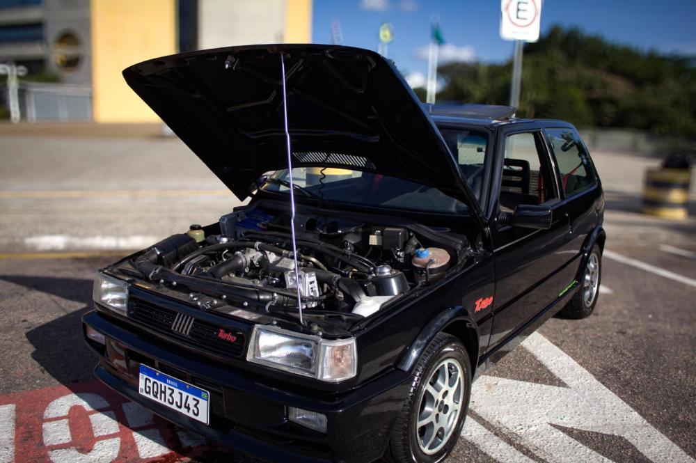 Uno - Foto #6 do anúncio à venda de Carro clássico