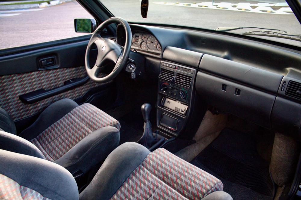 Uno - Foto #13 do anúncio à venda de Carro clássico