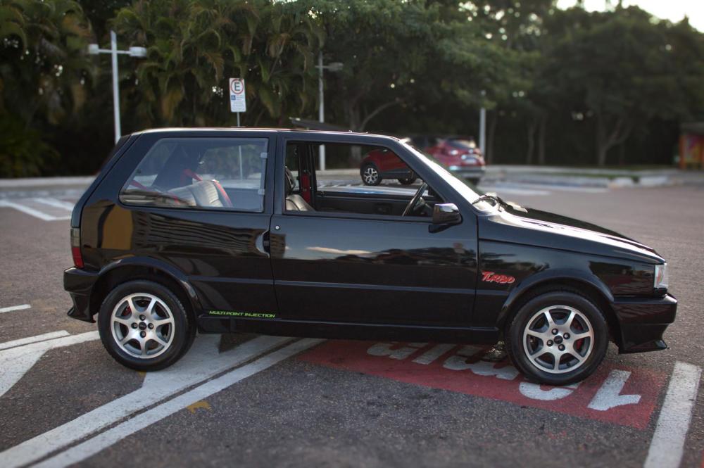 Uno - Foto #16 do anúncio à venda de Carro clássico