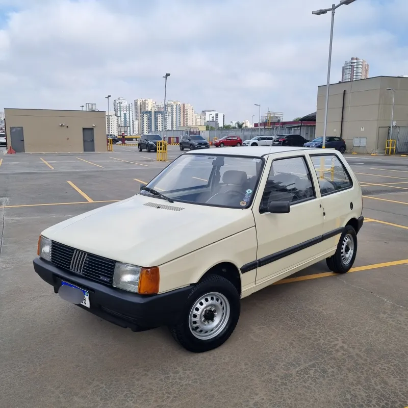 Uno - Foto #3 do anúncio à venda de Carro clássico