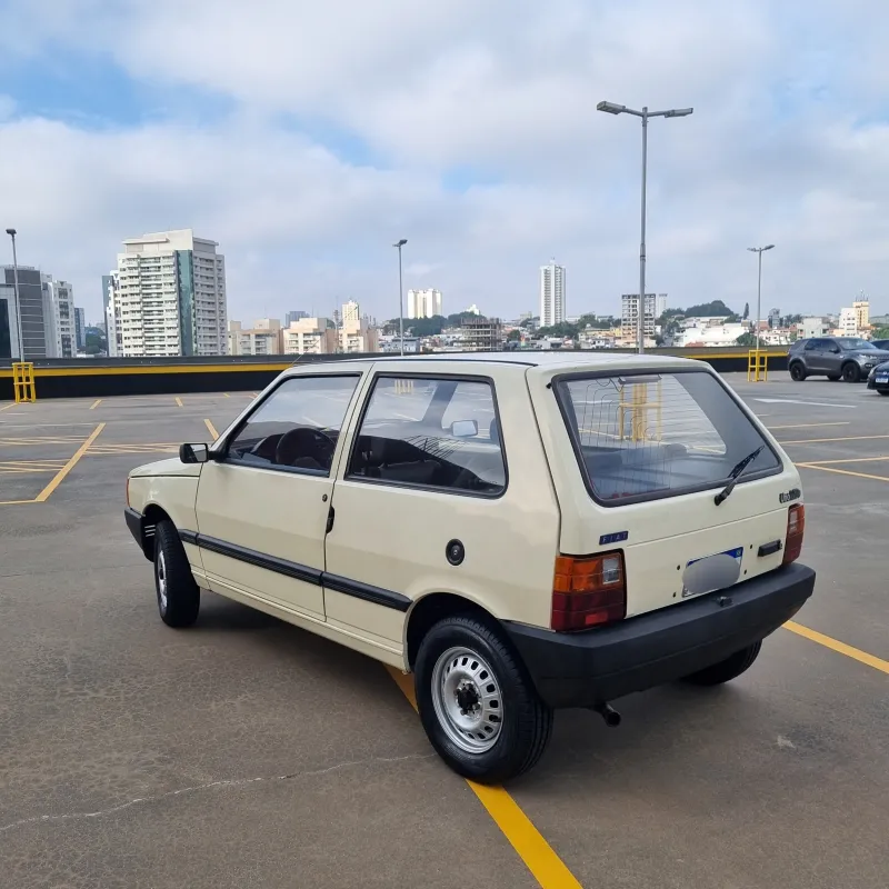 Uno - Foto #5 do anúncio à venda de Carro clássico