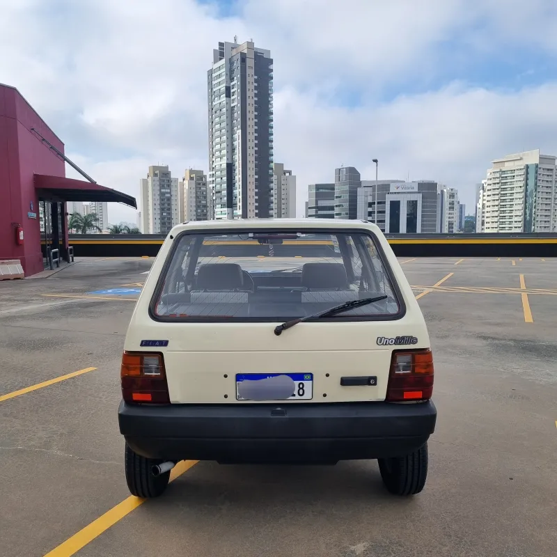 Uno - Foto #6 do anúncio à venda de Carro clássico