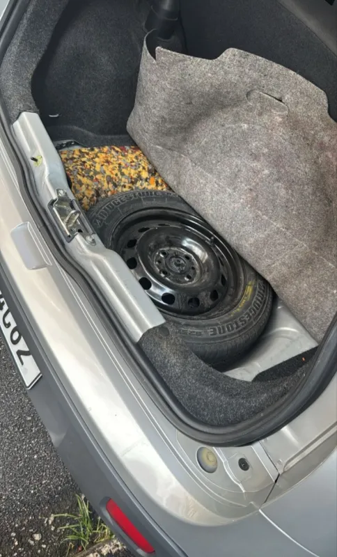 Uno - Foto #10 do anúncio à venda de Carro clássico