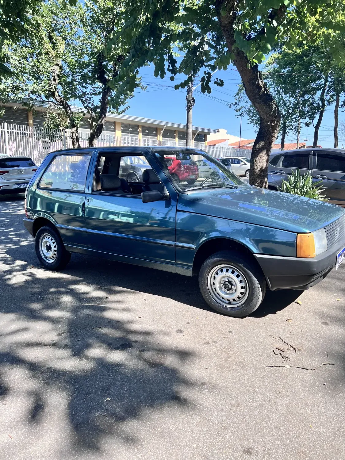 Uno - Foto #5 do anúncio à venda de Carro clássico