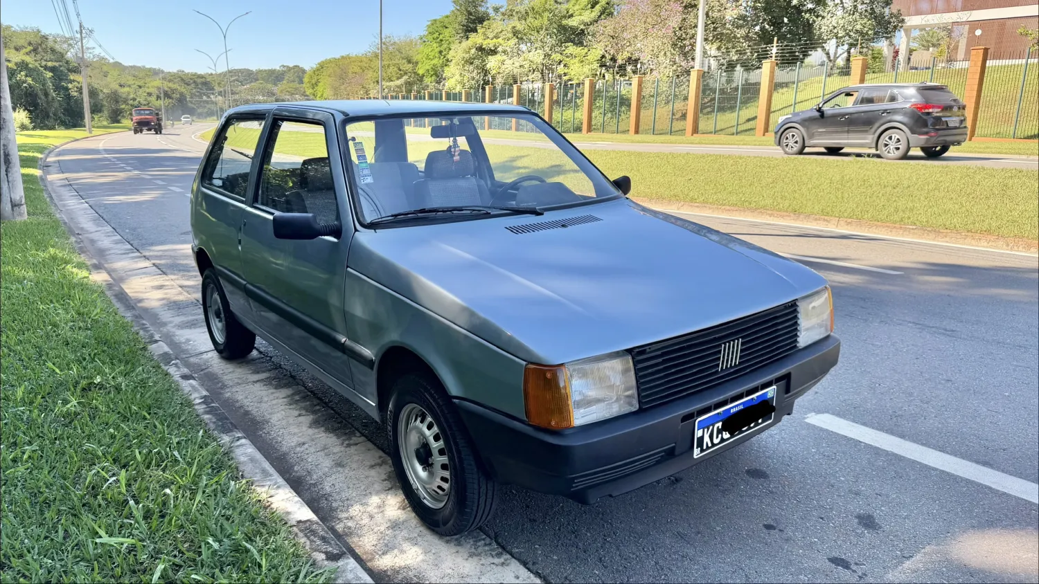 Uno - Foto #5 do anúncio à venda de Carro clássico