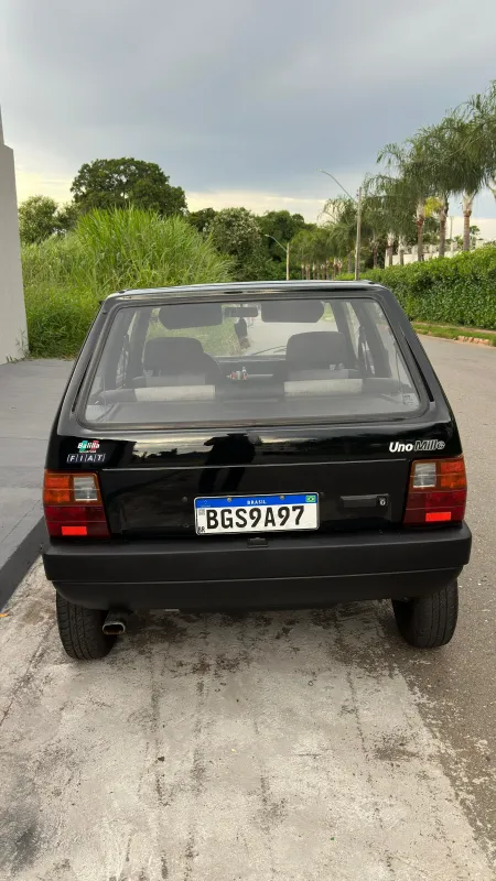 Uno - Foto #3 do anúncio à venda de Carro clássico