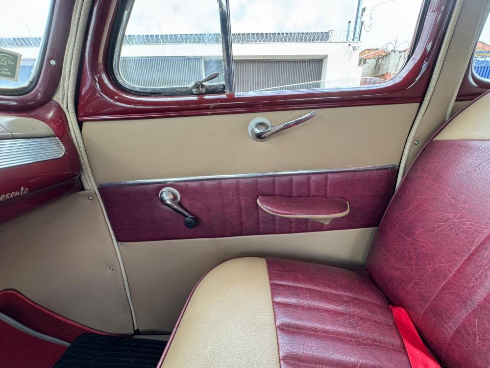 1946 - Foto #11 do anúncio à venda de Carro clássico