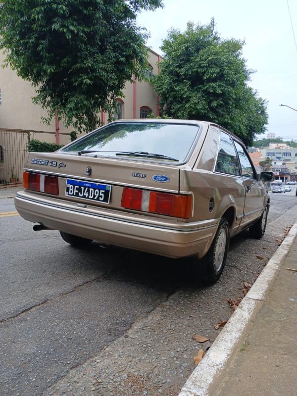 Escort - Foto #4 do anúncio à venda de Carro clássico