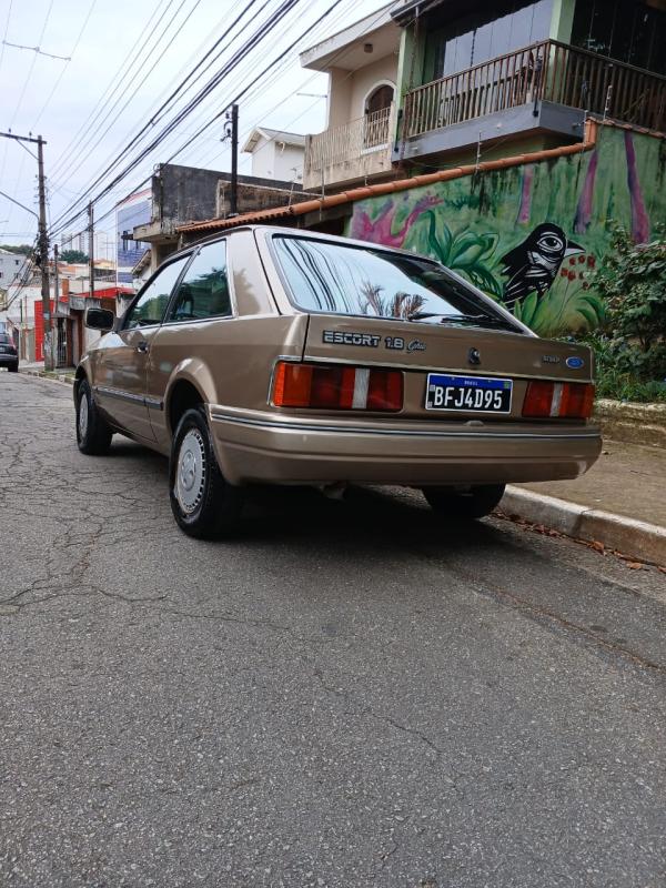 Escort - Foto #12 do anúncio à venda de Carro clássico