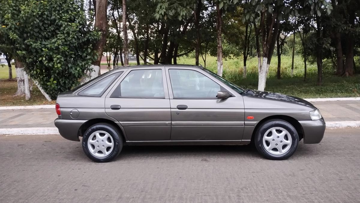 Escort - Foto #12 do anúncio à venda de Carro clássico