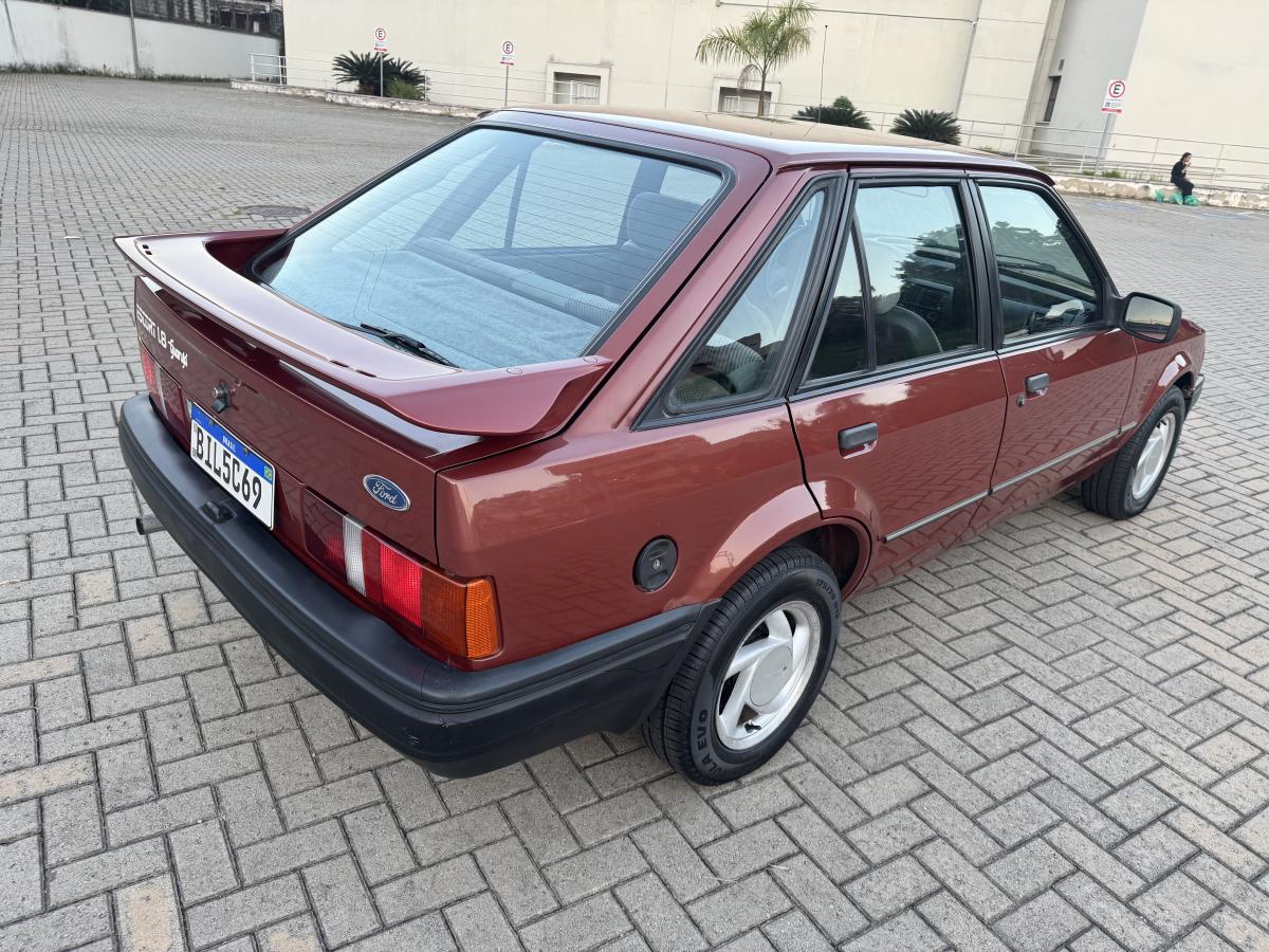 Escort - Foto #4 do anúncio à venda de Carro clássico