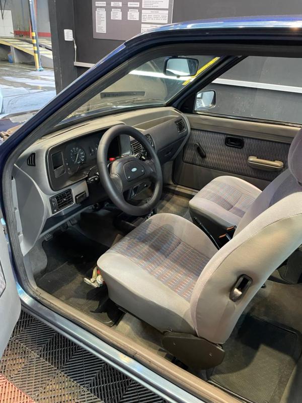 Escort - Foto #2 do anúncio à venda de Carro clássico