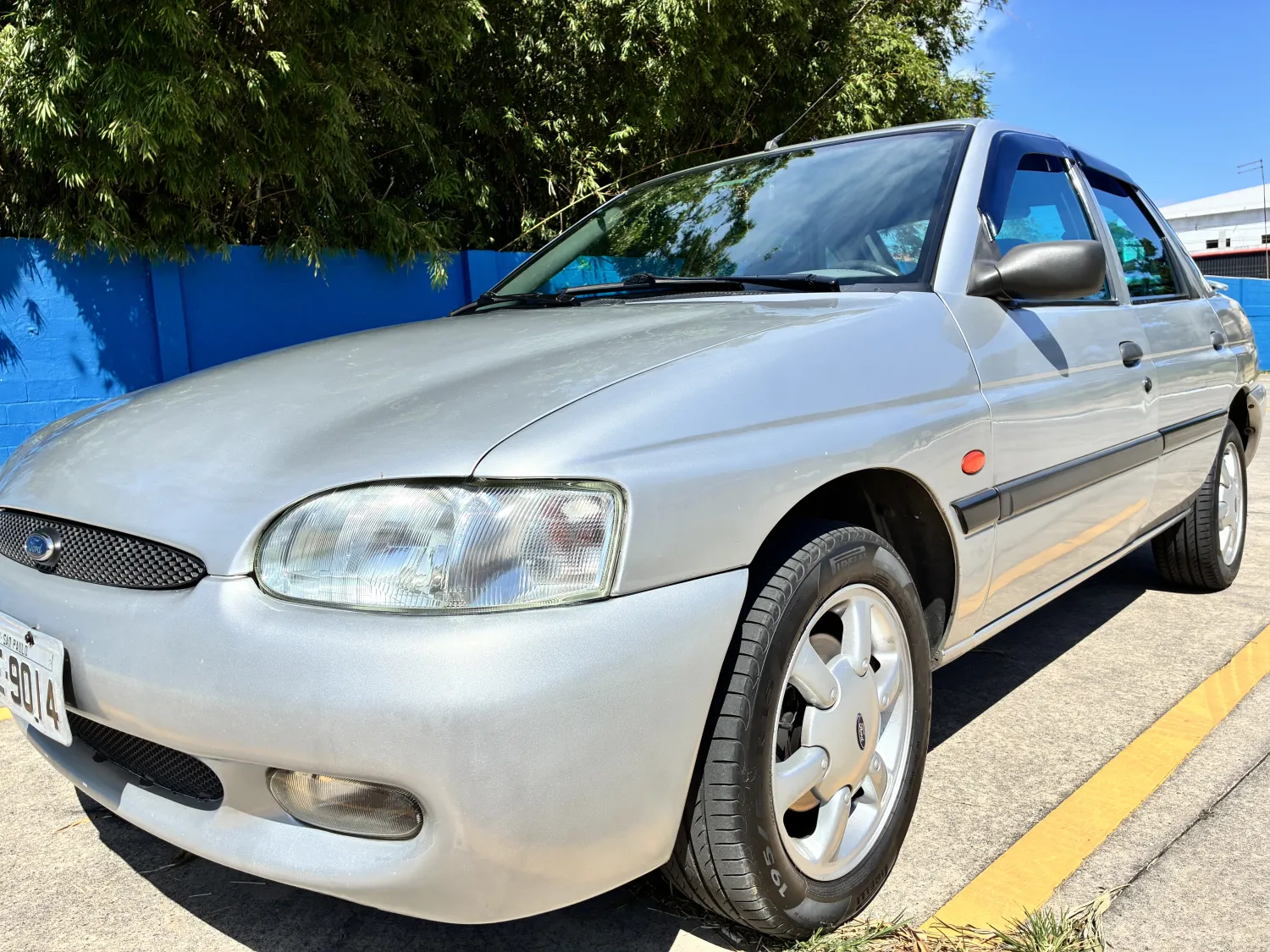 Escort - Foto #3 do anúncio à venda de Carro clássico