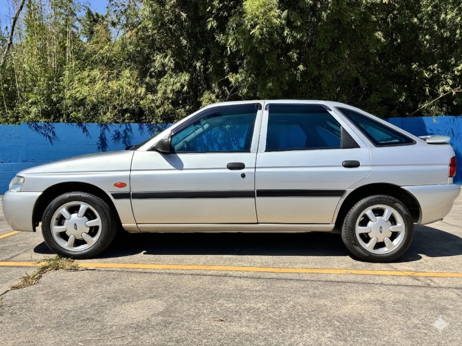 Escort - Foto #8 do anúncio à venda de Carro clássico