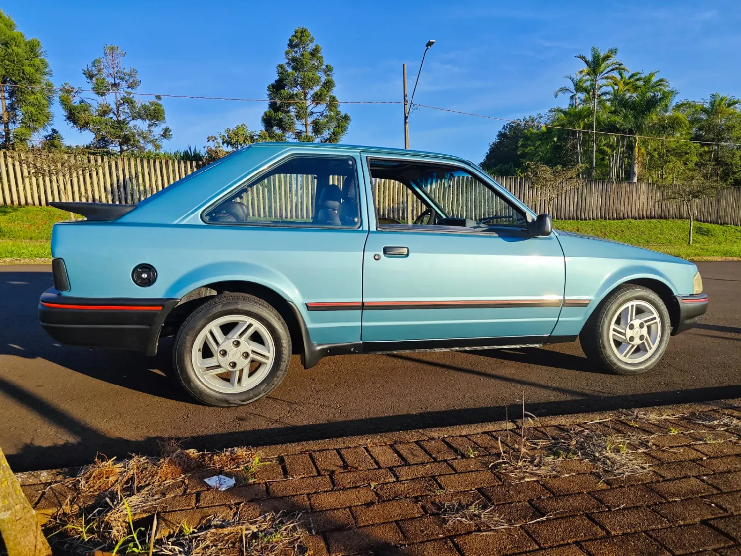 Escort - Foto #5 do anúncio à venda de Carro clássico