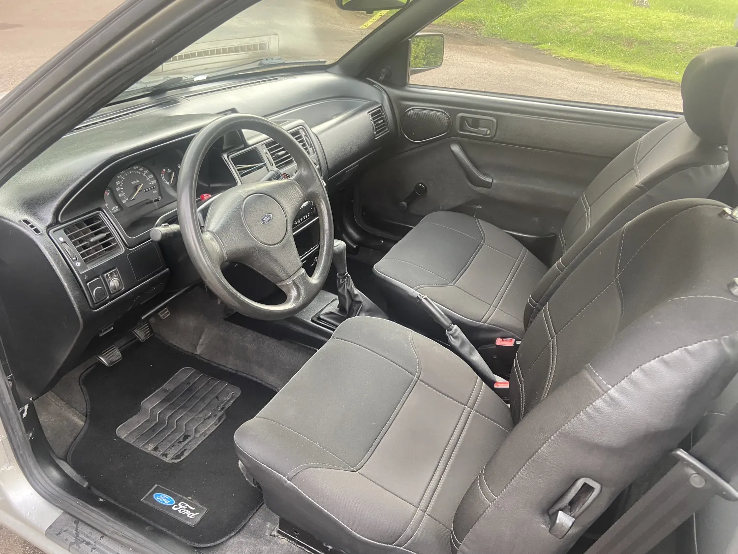Escort - Foto #10 do anúncio à venda de Carro clássico