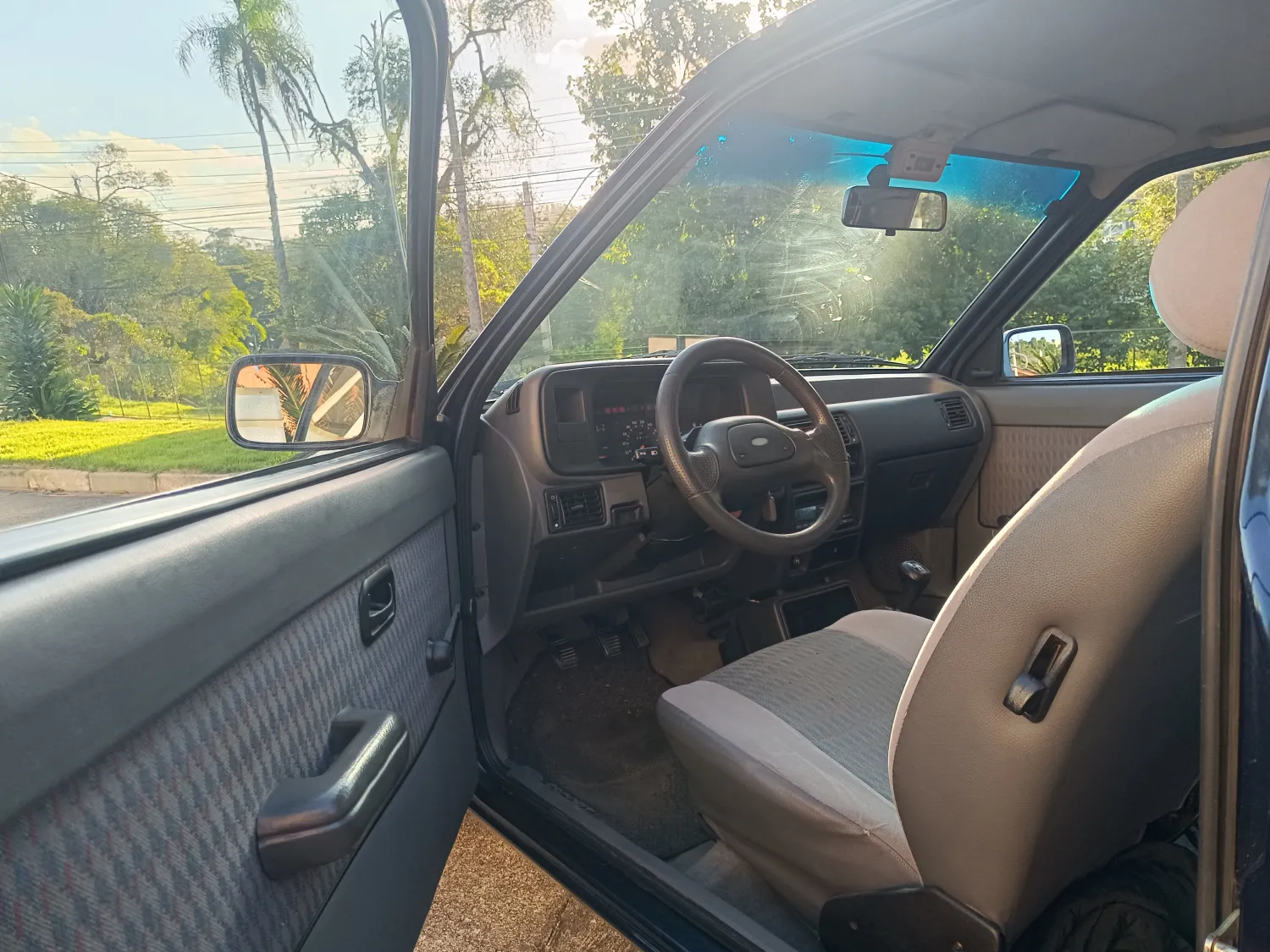 Escort - Foto #2 do anúncio à venda de Carro clássico