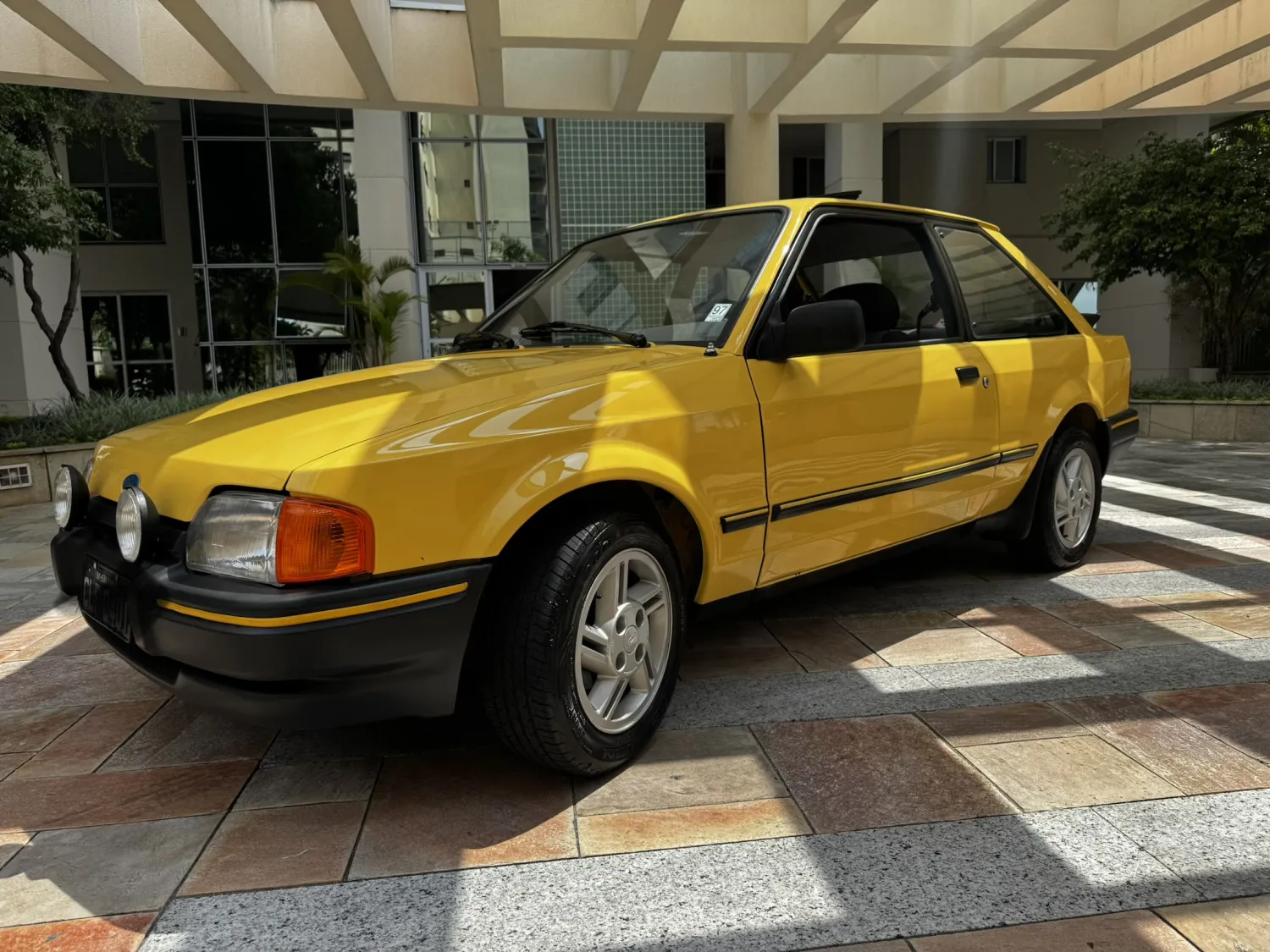 Escort - Foto #2 do anúncio à venda de Carro clássico