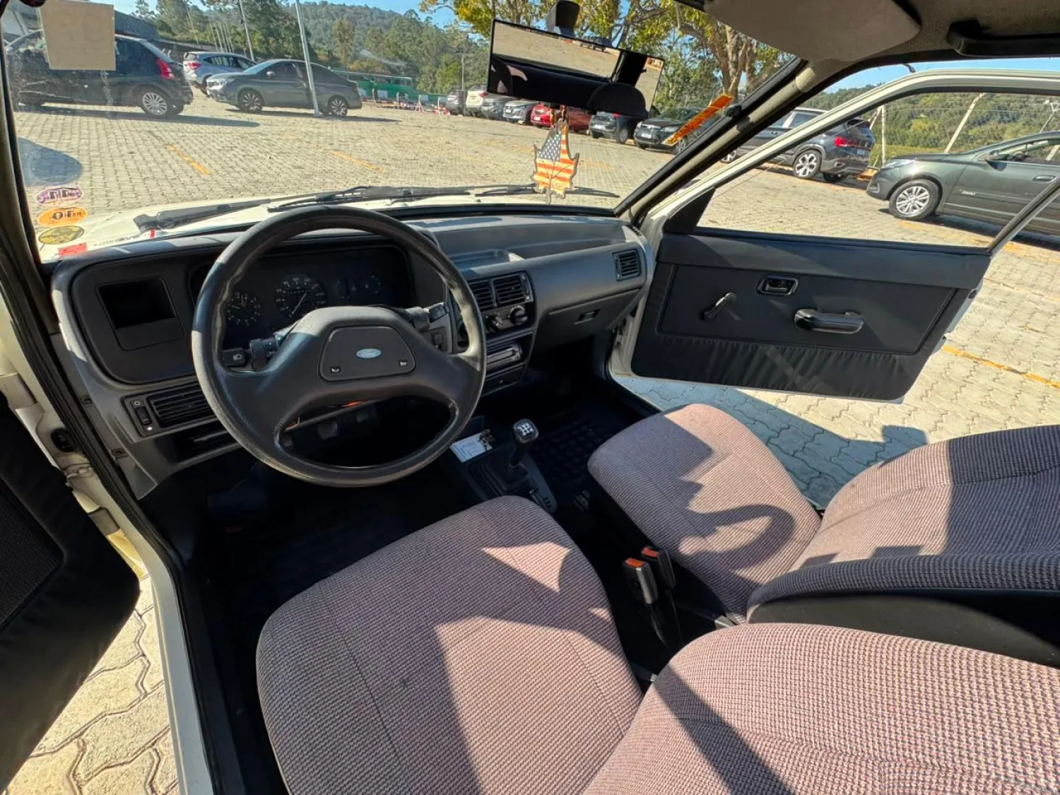 Escort - Foto #3 do anúncio à venda de Carro clássico