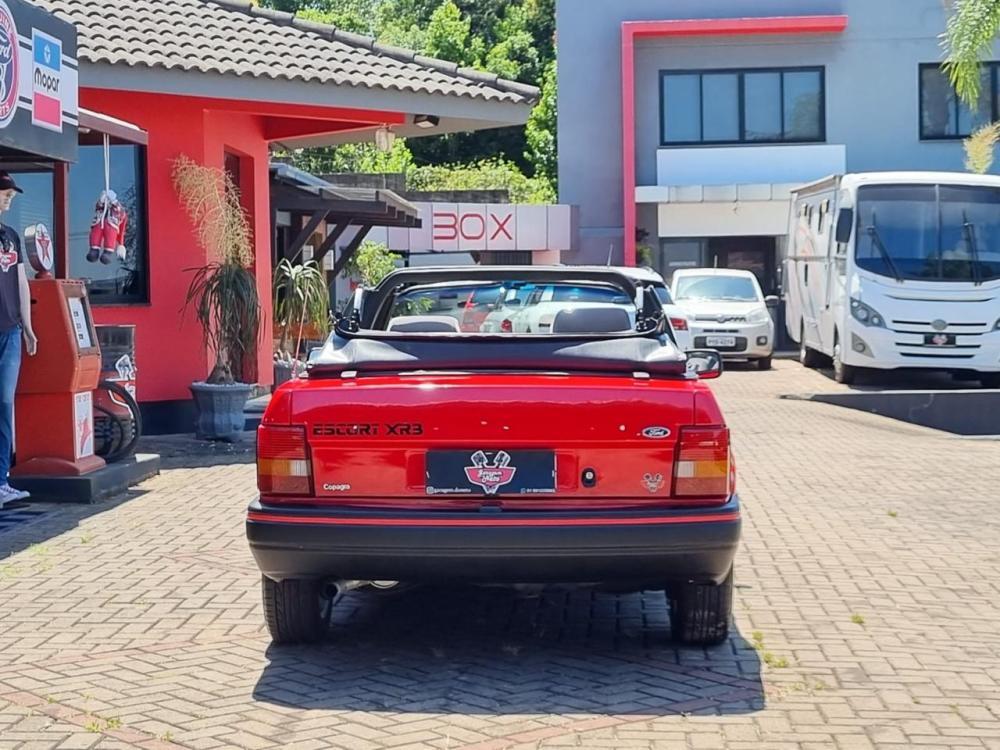 Escort - Foto #2 do anúncio à venda de Carro clássico