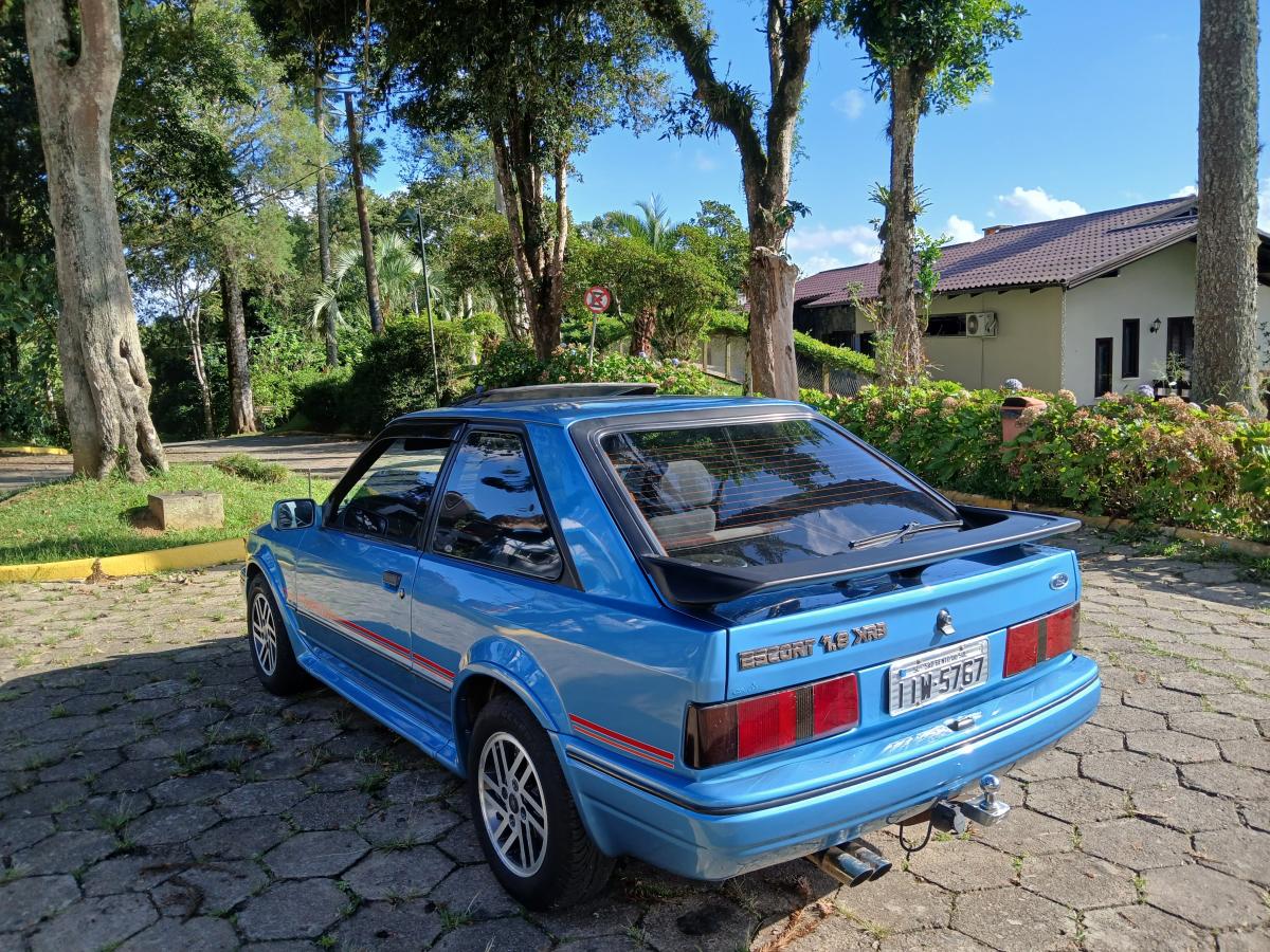 Escort - Foto #2 do anúncio à venda de Carro clássico